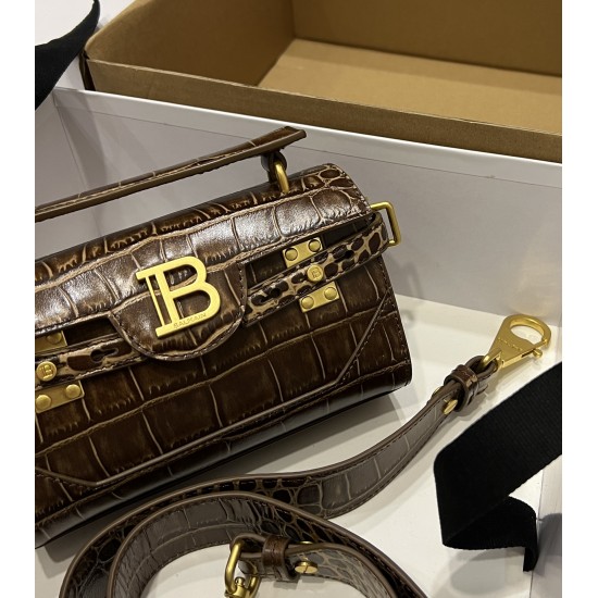 Balmain bag size:19*12*7.5 Balmain bag size:19*12*7.5
