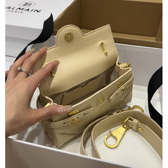 Balmain bag size:19*12*7.5 Balmain bag size:19*12*7.5