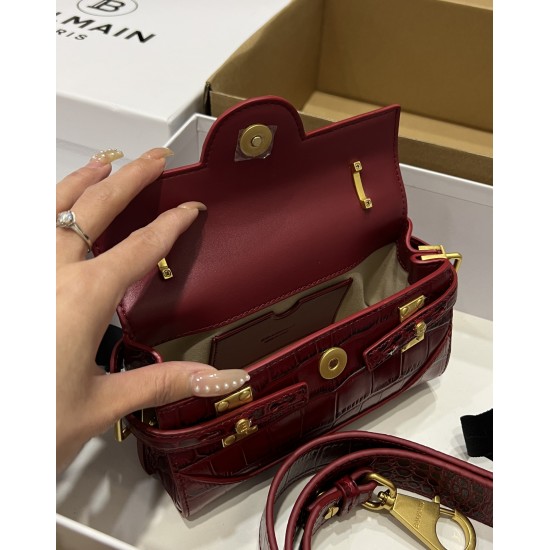 Balmain bag size:19*12*7.5 Balmain bag size:19*12*7.5