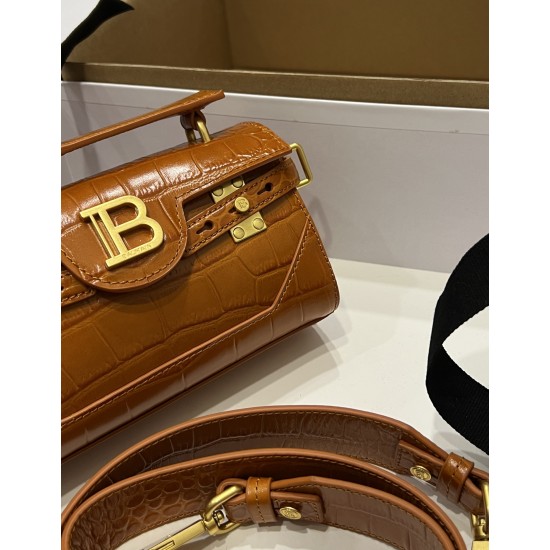 Balmain bag size:19*12*7.5 Balmain bag size:19*12*7.5