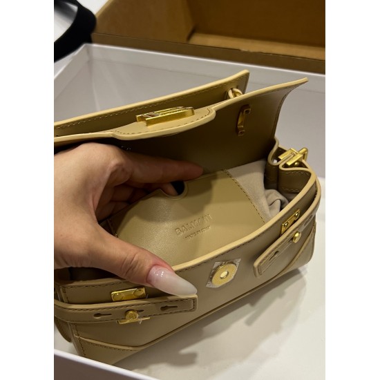 Balmain bag size:19*12*7.5cm Balmain bag size:19*12*7.5cm