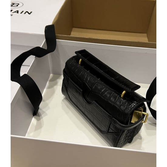 Balmain bag size:19*12*7.5 Balmain bag size:19*12*7.5