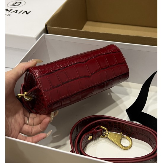 Balmain bag size:19*12*7.5 Balmain bag size:19*12*7.5