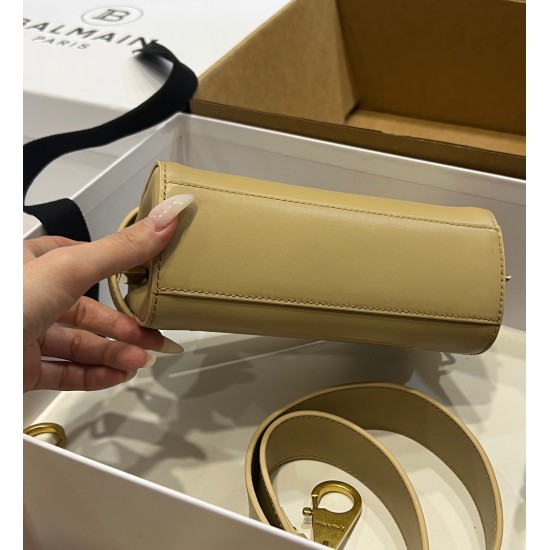 Balmain bag size:19*12*7.5cm Balmain bag size:19*12*7.5cm