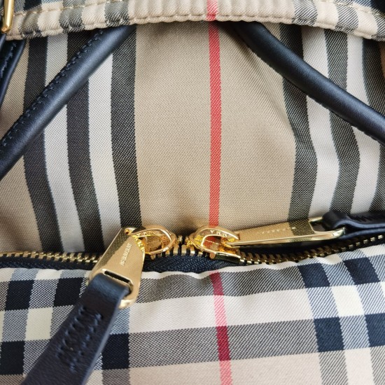 Burberry D886500 Burberry D886500