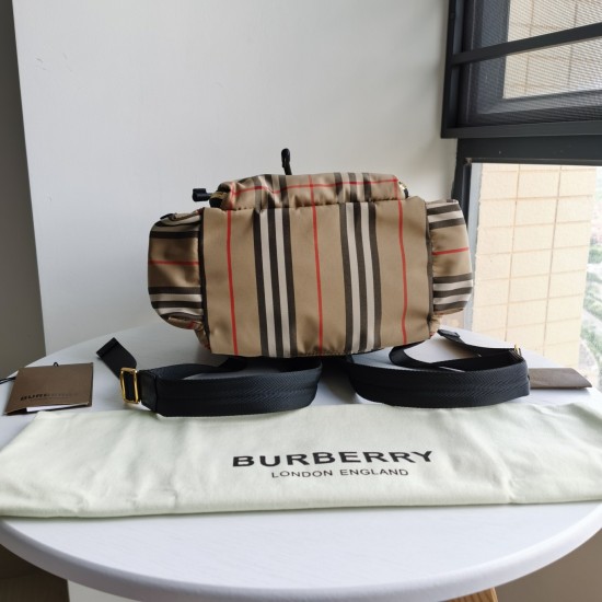 Burberry D886500 Burberry D886500