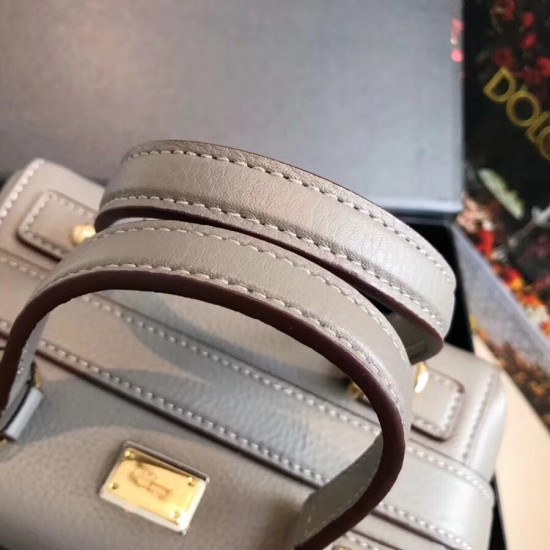 Dolce Gabbana bag SIZE:19.5*12*15cm Dolce Gabbana bag SIZE:19.5*12*15cm