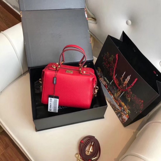 Dolce Gabbana bag SIZE:19.5*12*15cm Dolce Gabbana bag SIZE:19.5*12*15cm