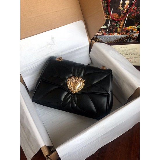 Dolce Gabbana bag SIZE:26*18*8.5cm Dolce Gabbana bag SIZE:26*18*8.5cm