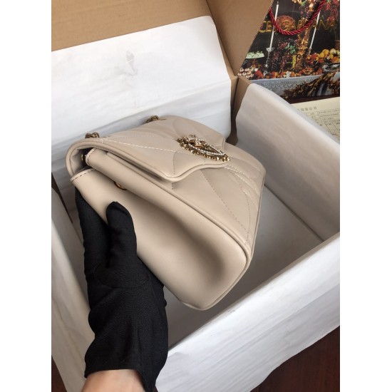 Dolce Gabbana bag SIZE:26*18*8.5cm Dolce Gabbana bag SIZE:26*18*8.5cm