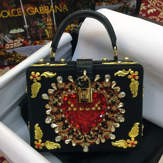 TOP Dolce Gabbana bag size:20*15*7cm TOP Dolce Gabbana bag size:20*15*7cm