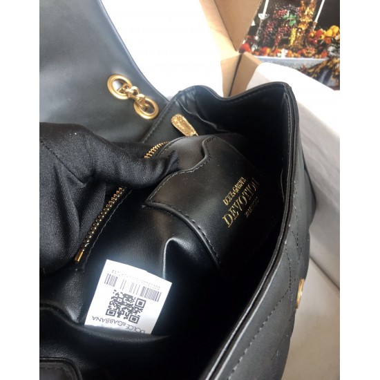 Dolce Gabbana bag SIZE:26*18*8.5cm Dolce Gabbana bag SIZE:26*18*8.5cm