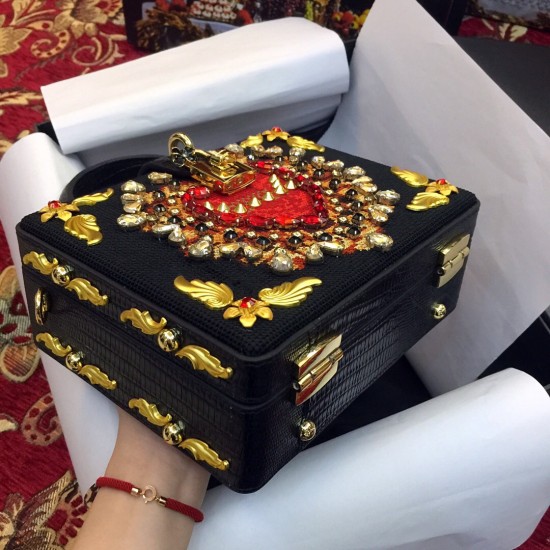 TOP Dolce Gabbana bag size:20*15*7cm TOP Dolce Gabbana bag size:20*15*7cm