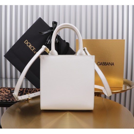 DG BAG Size:16.5×17.5×8cm DG BAG Size:16.5×17.5×8cm