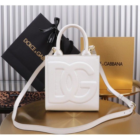 DG BAG Size:16.5×17.5×8cm DG BAG Size:16.5×17.5×8cm