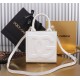 DG BAG Size:16.5×17.5×8cm DG BAG Size:16.5×17.5×8cm