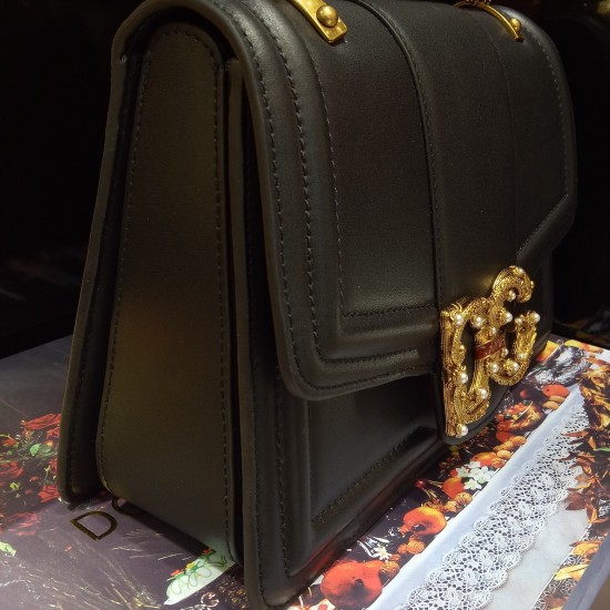 TOP Dolce Gabbana bag size:27*18*8cm TOP Dolce Gabbana bag size:27*18*8cm