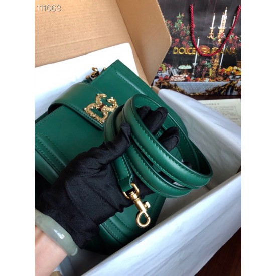 Dolce Gabbana bag SIZE:28*23*12cm Dolce Gabbana bag SIZE:28*23*12cm