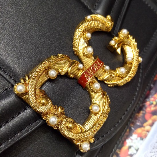 TOP Dolce Gabbana bag size:27*18*8cm TOP Dolce Gabbana bag size:27*18*8cm