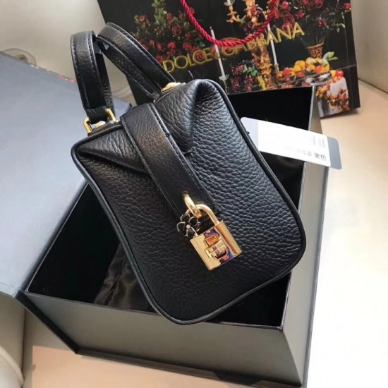 Dolce Gabbana bag SIZE:19.5*12*15cm Dolce Gabbana bag SIZE:19.5*12*15cm