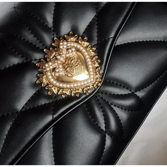 Dolce Gabbana bag SIZE:26*18*8.5cm Dolce Gabbana bag SIZE:26*18*8.5cm
