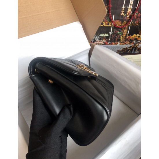 Dolce Gabbana bag SIZE:26*18*8.5cm Dolce Gabbana bag SIZE:26*18*8.5cm