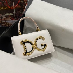 Dolce &amp;amp; Gabban bag size:18*10*5cm