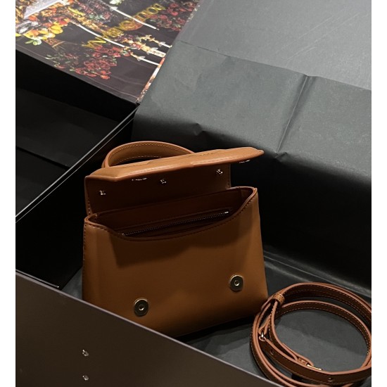 DG bag size:13.5*17.5*6.5cm DG bag size:13.5*17.5*6.5cm