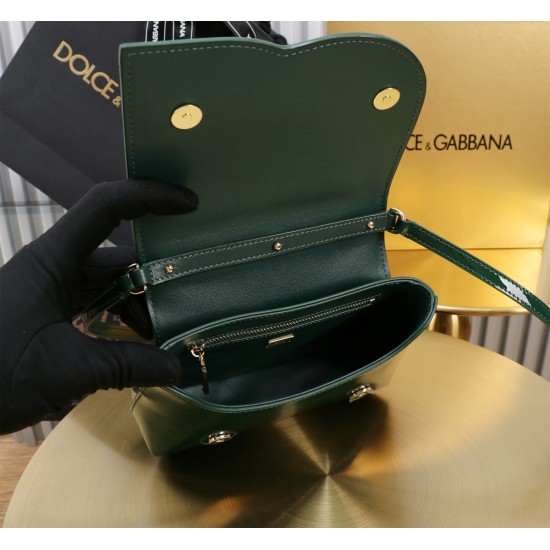 DG BAG SIZE:13.5*17.5*6.5cm DG BAG SIZE:13.5*17.5*6.5cm