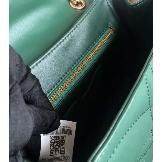 Dolce Gabbana bag SIZE:26*18*8.5cm Dolce Gabbana bag SIZE:26*18*8.5cm