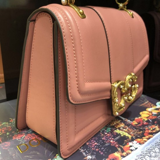 TOP Dolce Gabbana bag size:27*18*8cm TOP Dolce Gabbana bag size:27*18*8cm