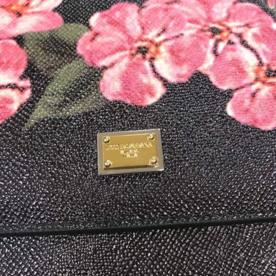 Dolce Gabbana bag SIZE:25*20*12CM Dolce Gabbana bag SIZE:25*20*12CM