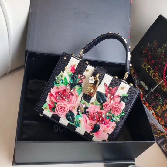 Dolce Gabbana bag SIZE:19*15*7cm Dolce Gabbana bag SIZE:19*15*7cm