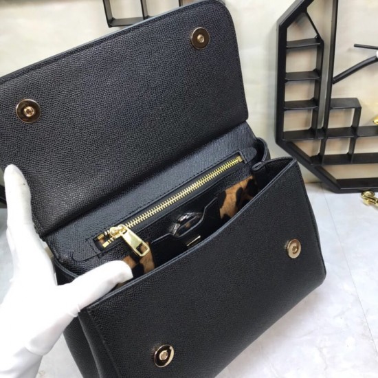Dolce Gabbana bag SIZE:25*20*12CM Dolce Gabbana bag SIZE:25*20*12CM