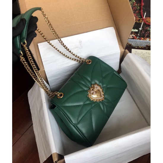 Dolce Gabbana bag SIZE:26*18*8.5cm Dolce Gabbana bag SIZE:26*18*8.5cm