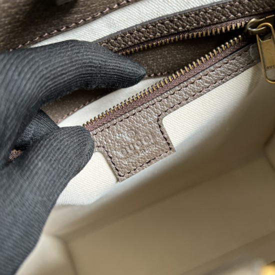 GUCCI 724685 GUCCI 724685