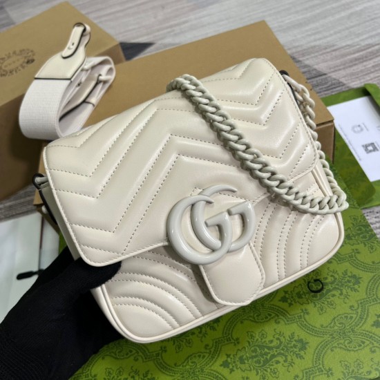 GUCCI 739681 GUCCI 739681