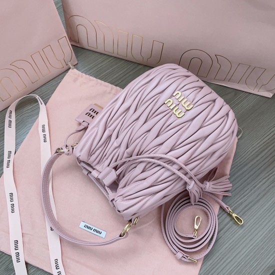 MiuMiu D886930 MiuMiu D886930