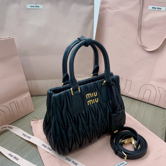 MiuMiu D886980 MiuMiu D886980