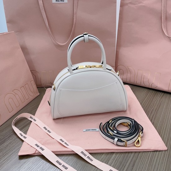 MiuMiu D886890 MiuMiu D886890