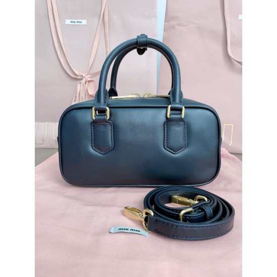 MiuMiu D886930 MiuMiu D886930