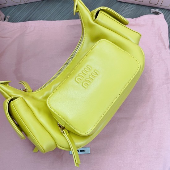 MiuMiu D886950 MiuMiu D886950