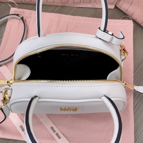 MiuMiu D886890 MiuMiu D886890