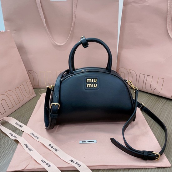 MiuMiu D886890 MiuMiu D886890