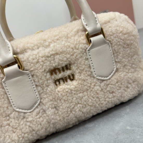 MiuMiu D886850 MiuMiu D886850