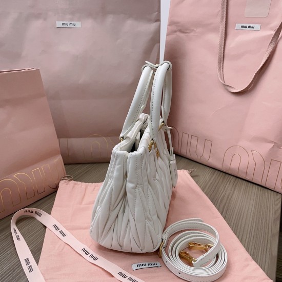MiuMiu D886980 MiuMiu D886980