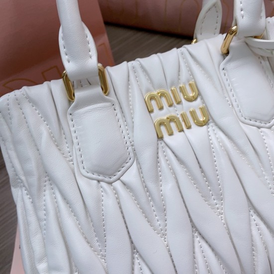 MiuMiu D886980 MiuMiu D886980