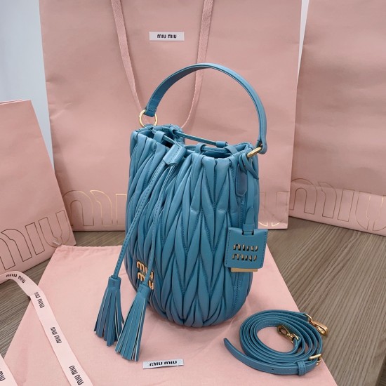 MiuMiu D886930 MiuMiu D886930