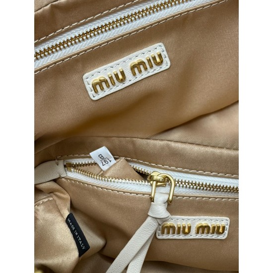 MiuMiu D886850 MiuMiu D886850