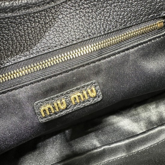 MiuMiu D886900 MiuMiu D886900
